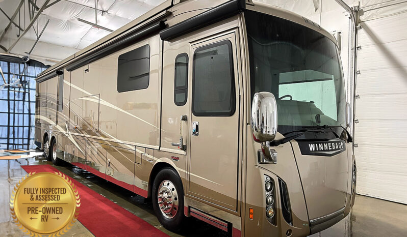 2017 Winnebago Grand Tour - Class A Motorhome - Sylvan Lake RV