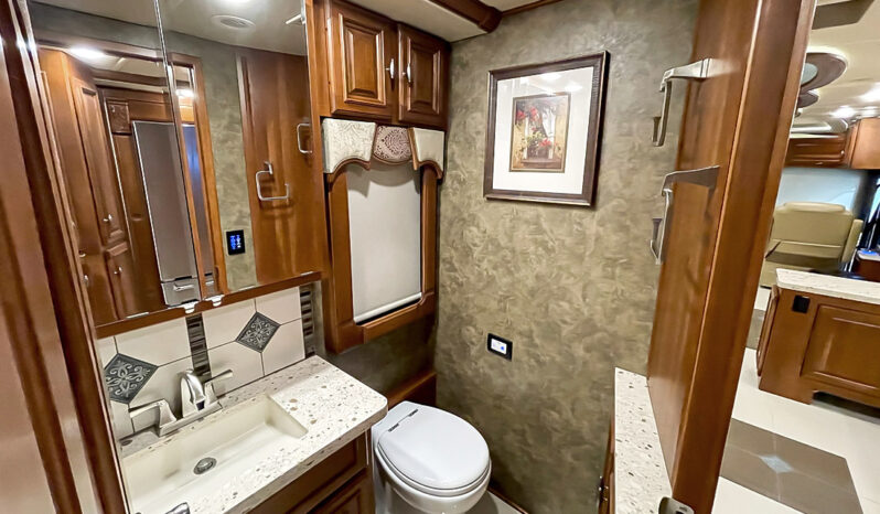 2017 Winnebago Grand Tour 45RL full