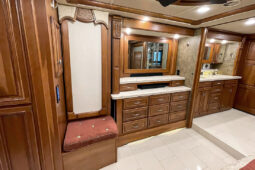 2017 Winnebago Grand Tour 45RL full