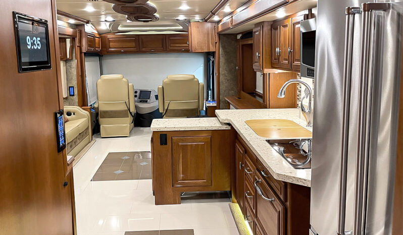 2017 Winnebago Grand Tour 45RL full