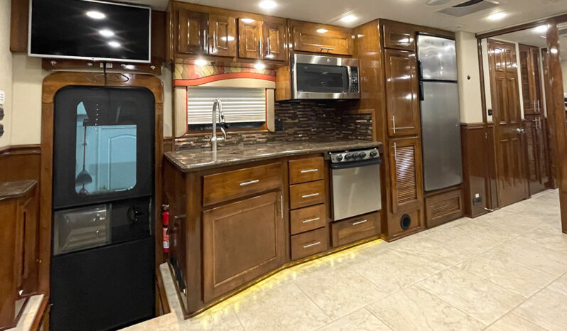 2015 Renegade RV Explorer 38EM full