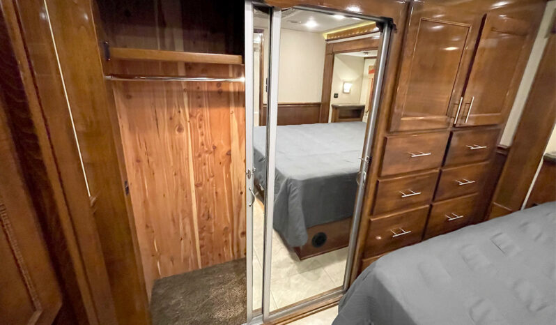 2015 Renegade RV Explorer 38EM full