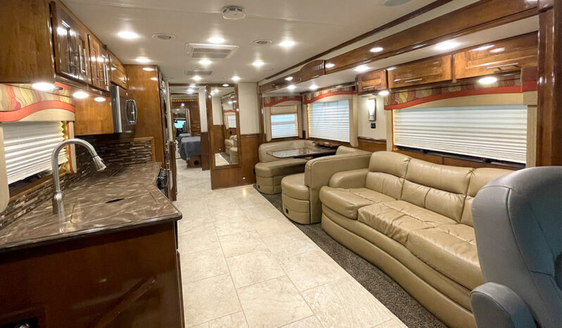 2015 Renegade RV Explorer 38EM full