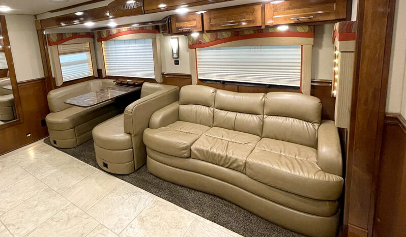 2015 Renegade RV Explorer 38EM full