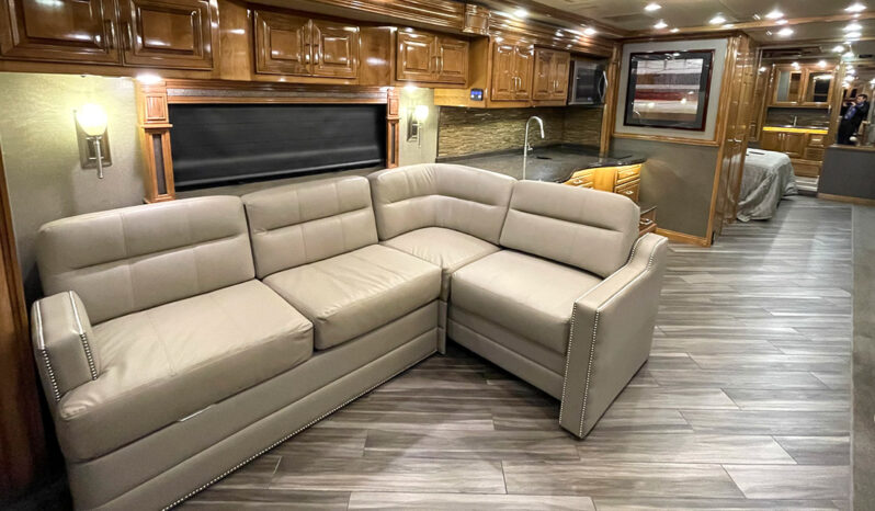 2016 American Coach Allegiance 42G full