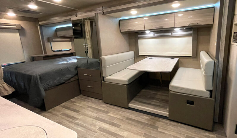 2019 Thor Compass 24TF full