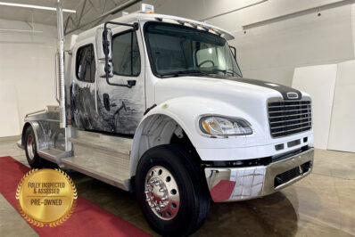 2015 Freightliner M2 106