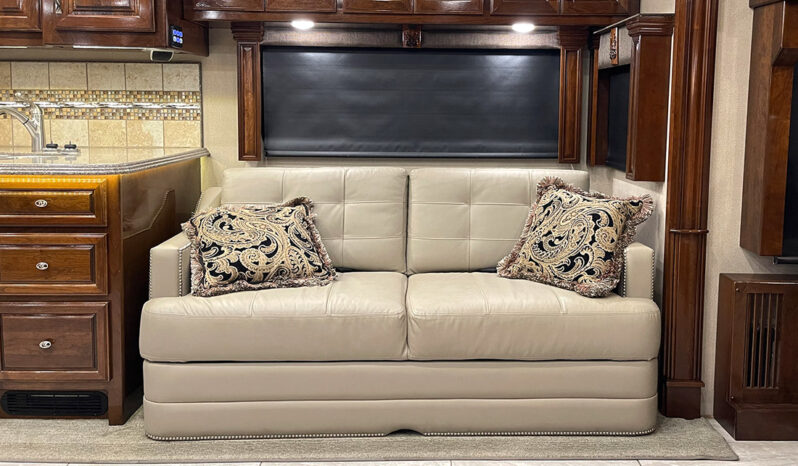 2017 American Coach American Dream 42M full