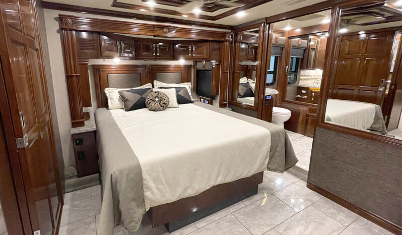 2017 American Coach American Dream 42M full