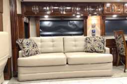 2017 American Coach American Dream 42M full