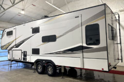 2022 Alliance RV Paradigm 310RL full