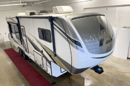 2022 Alliance RV Paradigm 310RL full