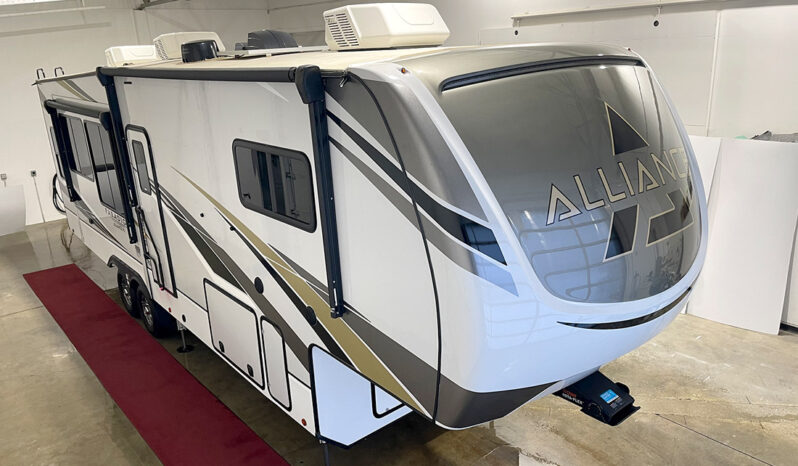 2022 Alliance RV Paradigm 310RL full