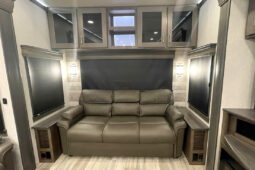 2022 Alliance RV Paradigm 310RL full