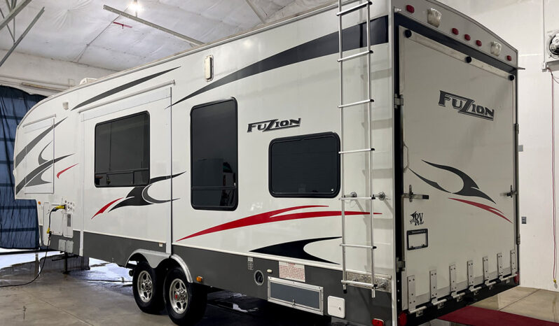 2009 Keystone Fuzion FZ302 full