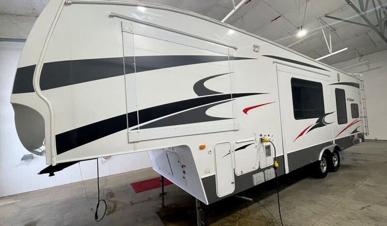 2009 Keystone Fuzion FZ302 full