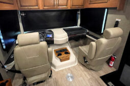 2018 Holiday Rambler Vacationer XE 34S full