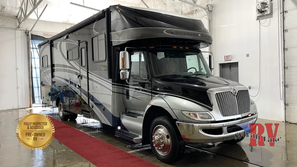2008 Gulf Stream Conquest Supernova 6372