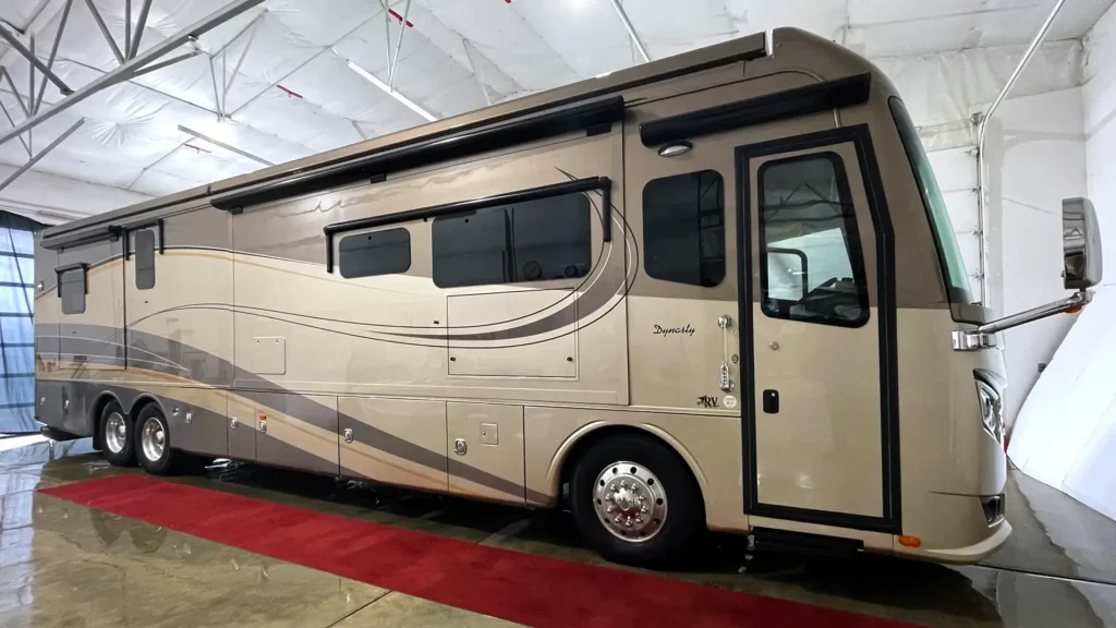 2014 Monaco Dynasty 44PDQ