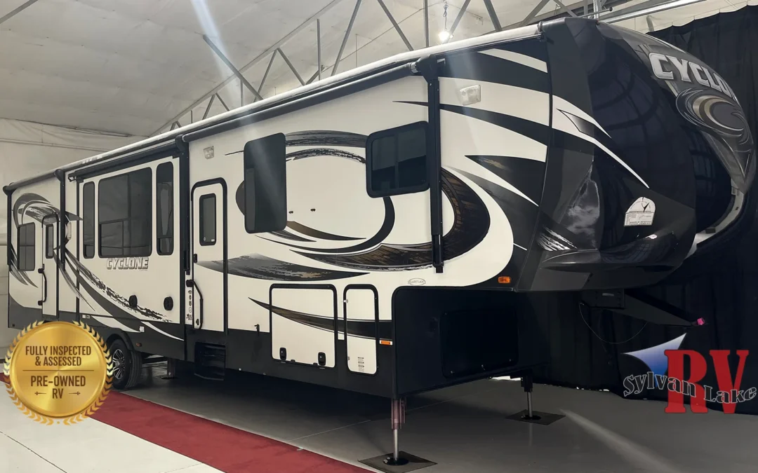 2014 Heartland RV Cyclone 3800